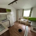 Kamp alanı Mobile 6 Personnes 1semaine Minimum Juillet Aout *